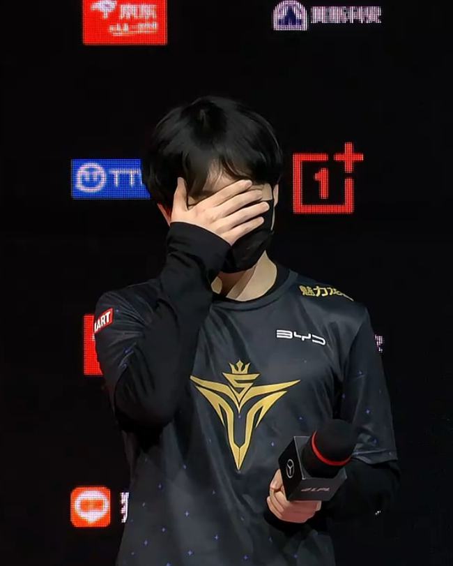 包含Rookie迎来五赛季高光表现，巴塞罗那球迷沸腾！的词条欧博